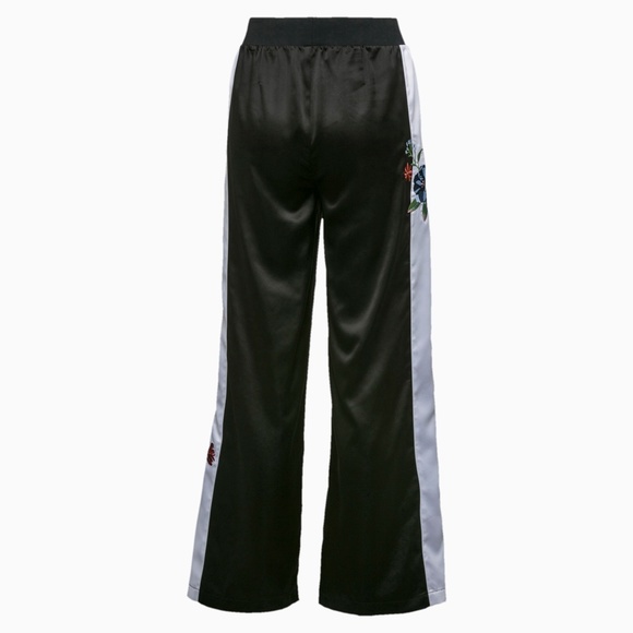 PUMA Women's Premium Archive T7 Pants - Picture 4 of 8